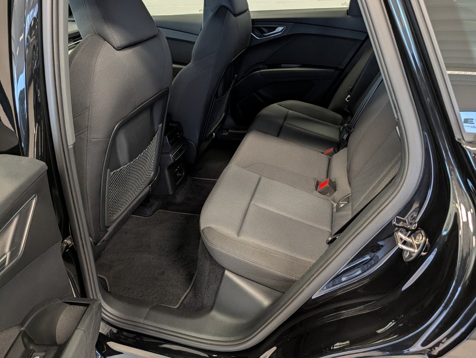 Audi Q4 e-tron 40 Advanced 5d