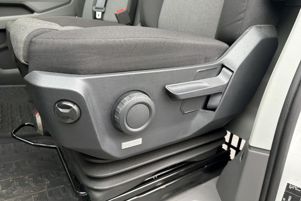 VW Crafter 35 2,0 TDi 177 Kassevogn L3H2 aut.