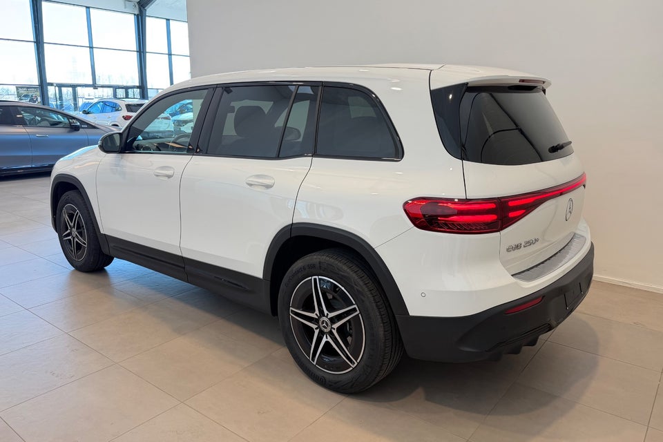 Mercedes EQB250+ AMG Line 7prs 5d