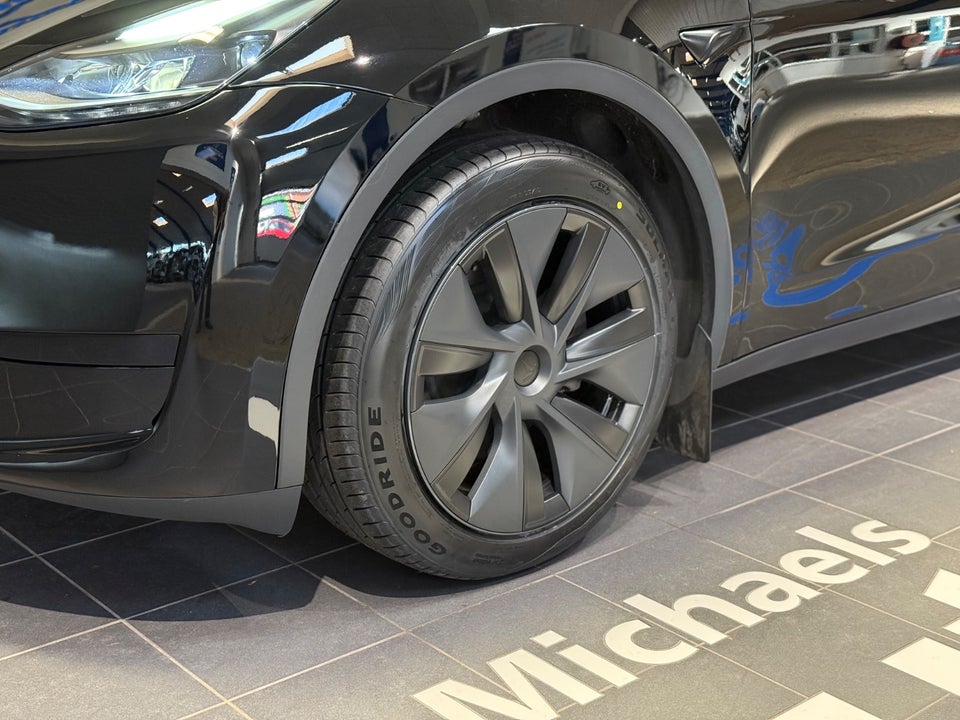 Tesla Model Y RWD 5d