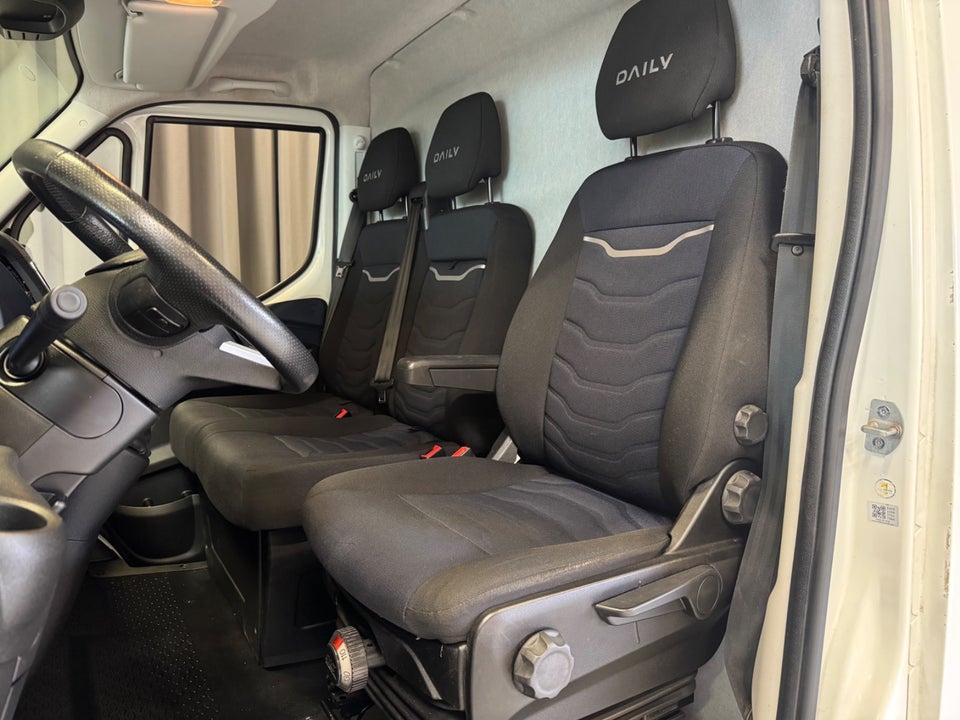 Iveco Daily 3,0 35C18 12m³ Van AG8