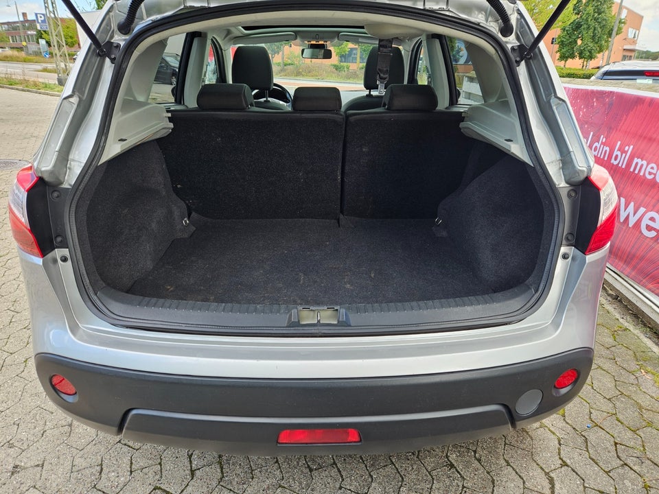 Nissan Qashqai 1,5 dCi 110 Tekna 5d