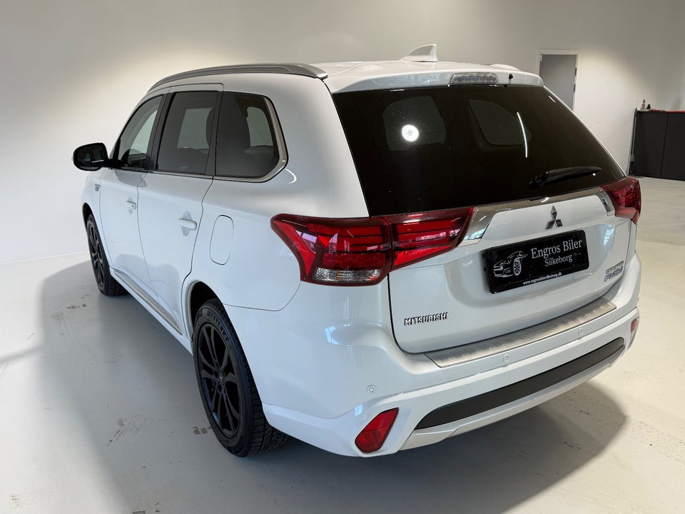 Mitsubishi Outlander 2,0 PHEV Instyle CVT 5d