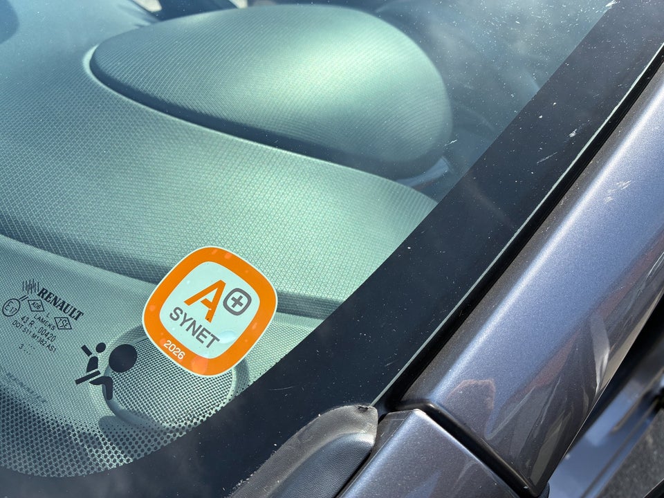 Renault Clio IV 0,9 TCe 90 Expression Sport Tourer 5d