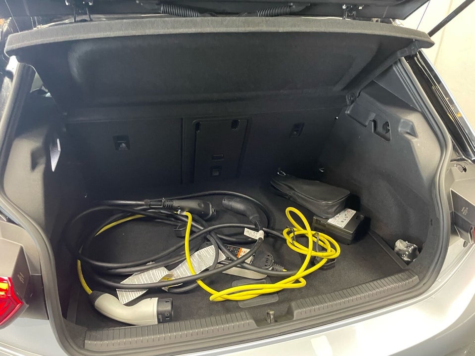 VW ID.3 58 Family 5d