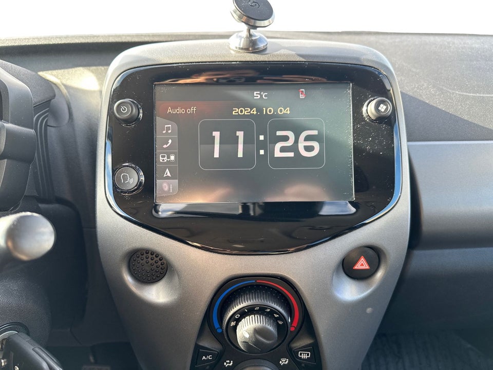 Toyota Aygo 1,0 VVT-i x-clusiv x-shift 5d