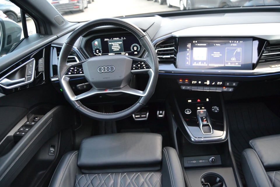 Audi Q4 e-tron 50 S-line quattro 5d