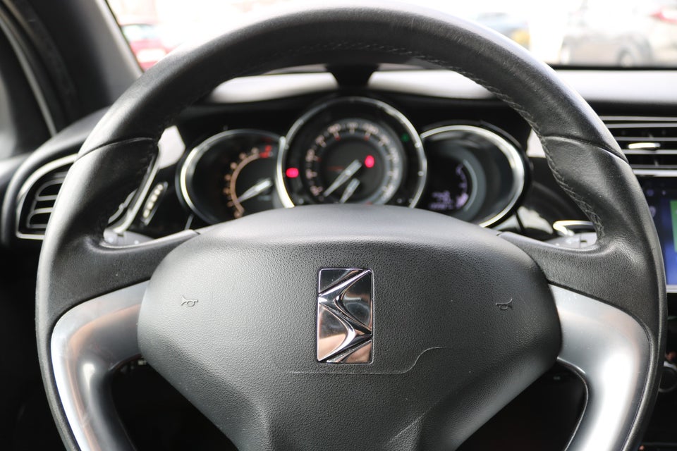 Citroën DS3 1,2 VTi 82 Design Cabrio 2d