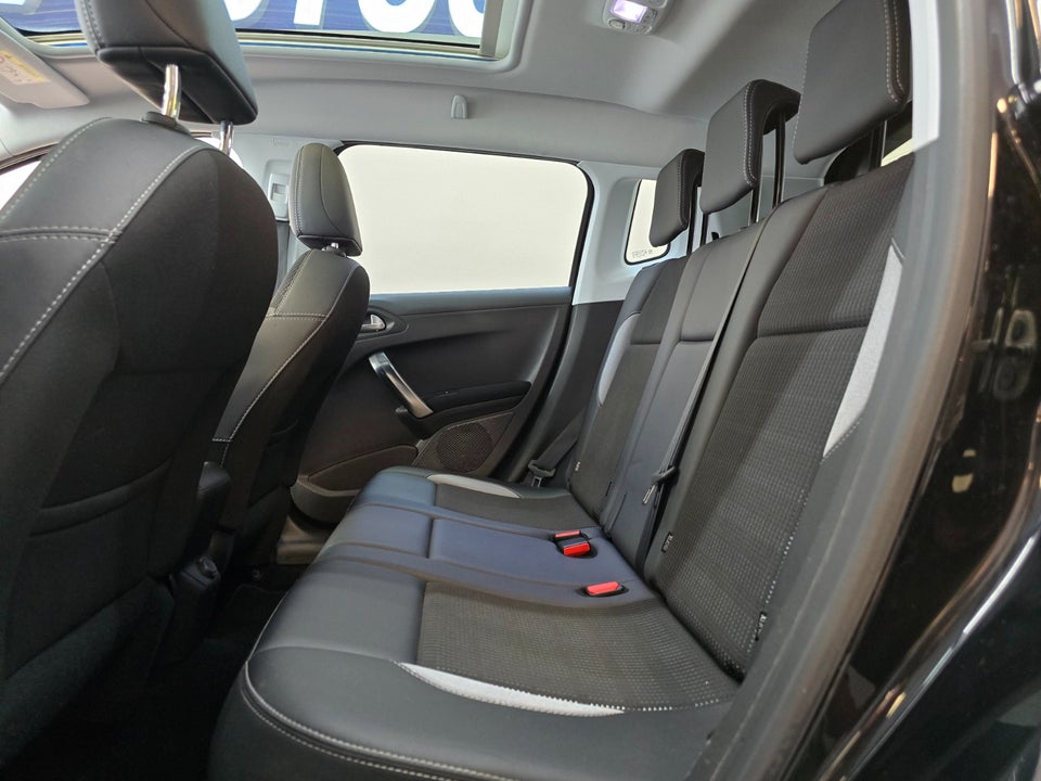 Peugeot 2008 1,2 e-THP 110 Desire Sky 5d