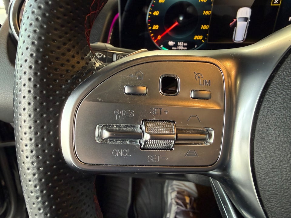 Mercedes EQB300 AMG Line 4Matic 7prs 5d
