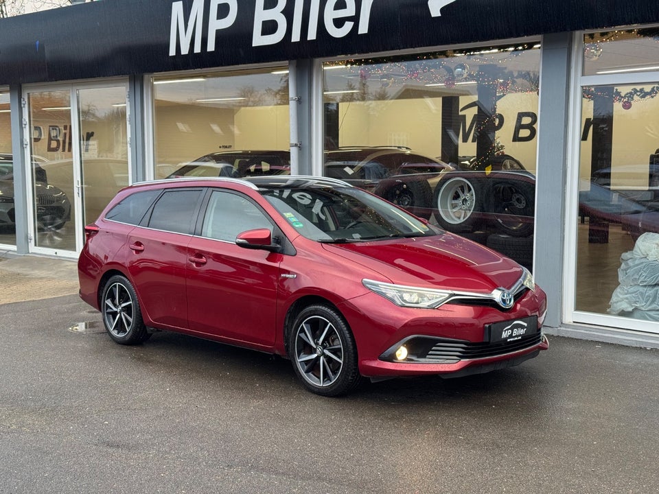 Toyota Auris 1,8 Hybrid Spirit Touring Sports CVT 5d