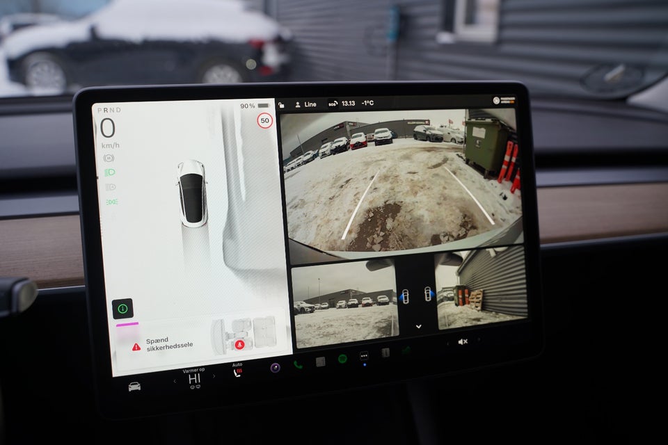 Tesla Model 3 Long Range AWD 4d