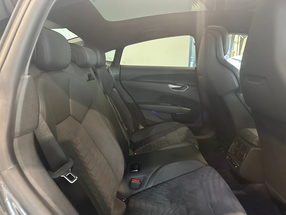 Audi e-tron GT quattro 4d