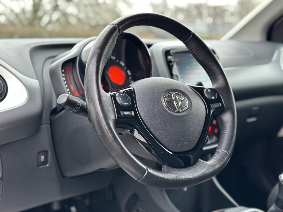 Toyota Aygo 1,0 VVT-i x-style 5d