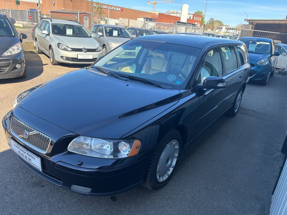 Volvo V70 2,4 140 Momentum 5d