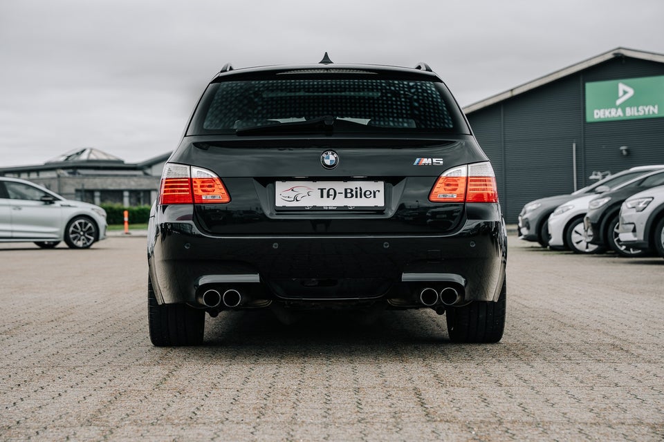 BMW M5 5,0 Touring SMG 5d