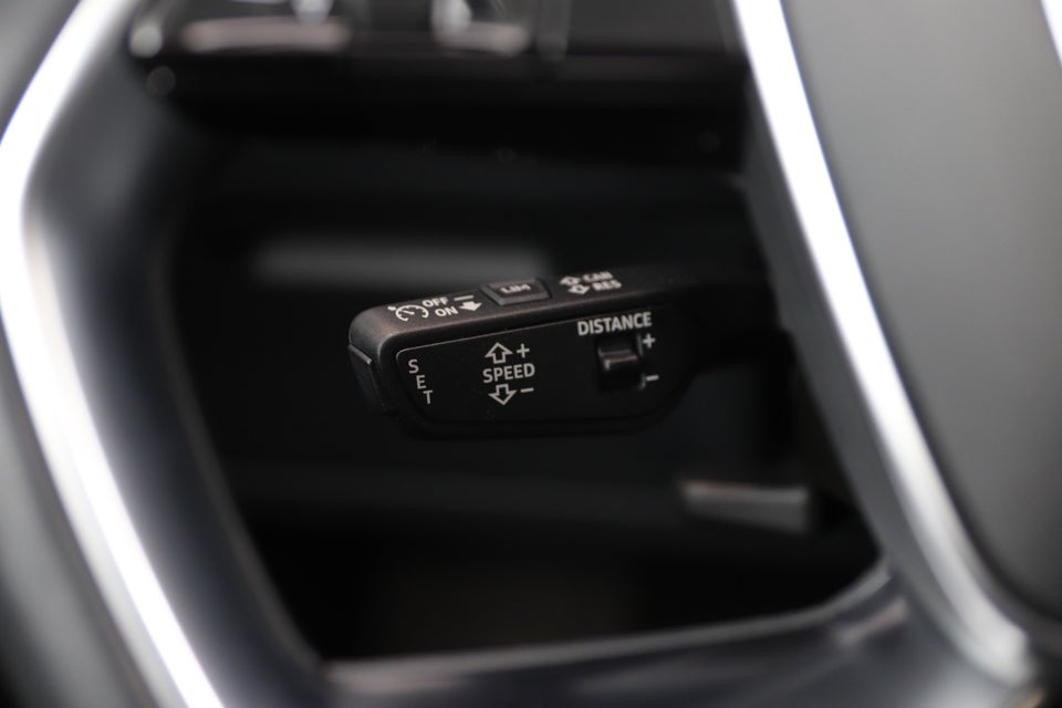 Audi Q8 e-tron 55 Advanced quattro 5d