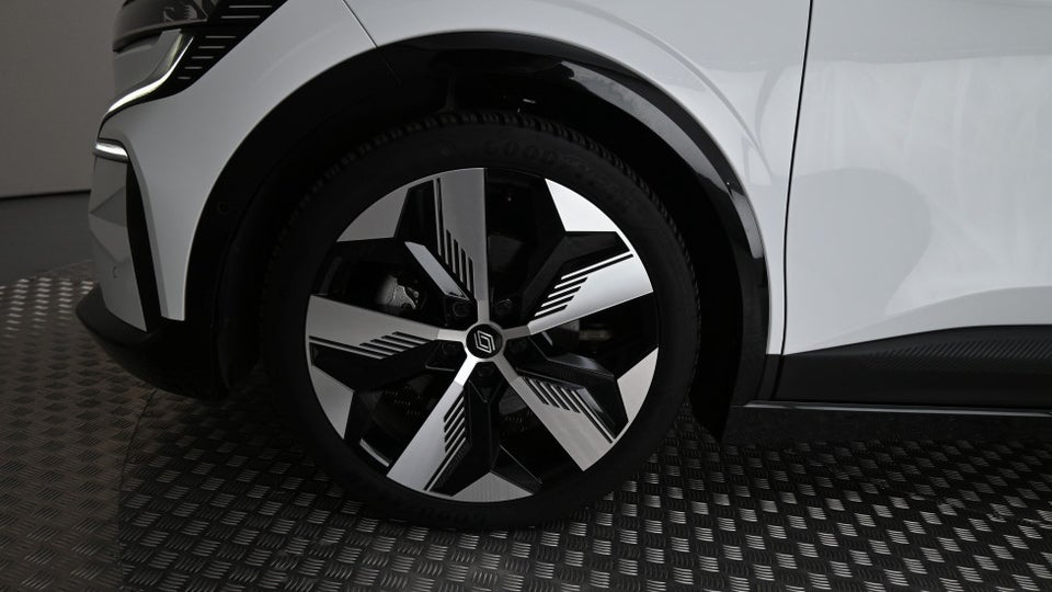 Renault Megane E-Tech 60 Techno 5d
