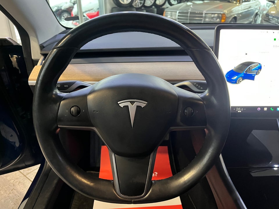 Tesla Model 3 Long Range AWD 4d
