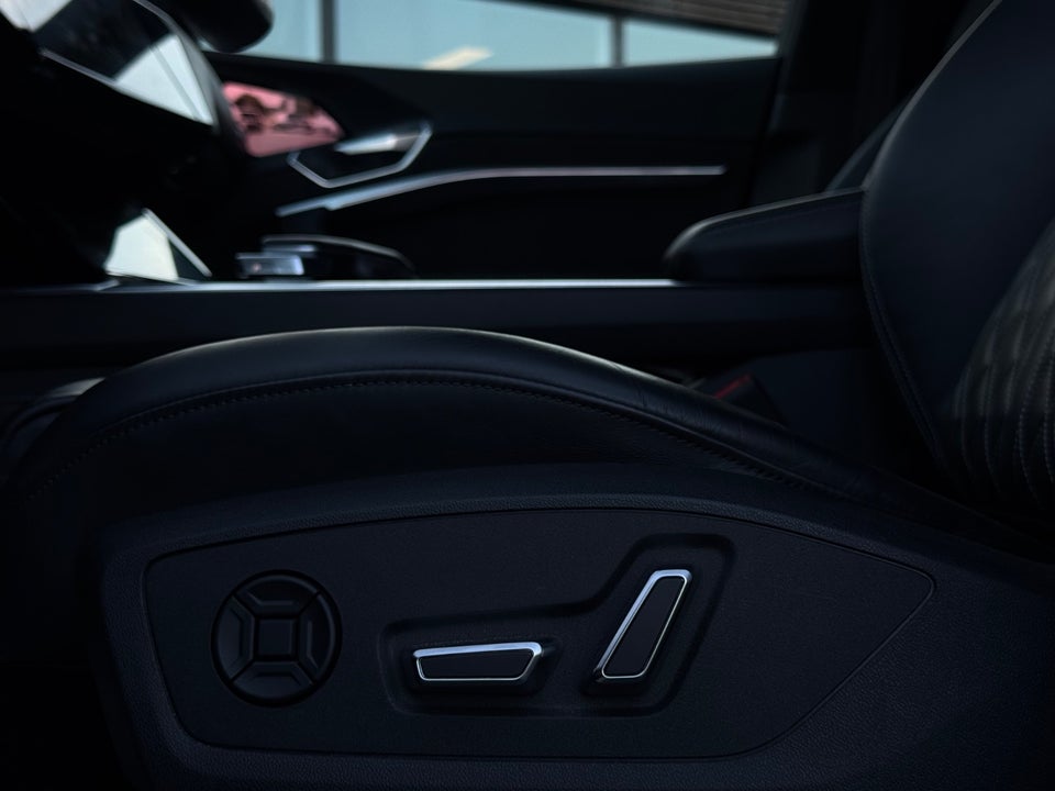 Audi e-tron S Sportback quattro 5d