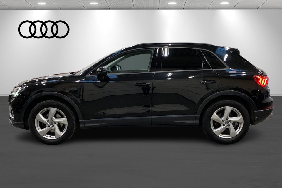 Audi Q3 35 TFSi Advanced Prestige S-tr. 5d