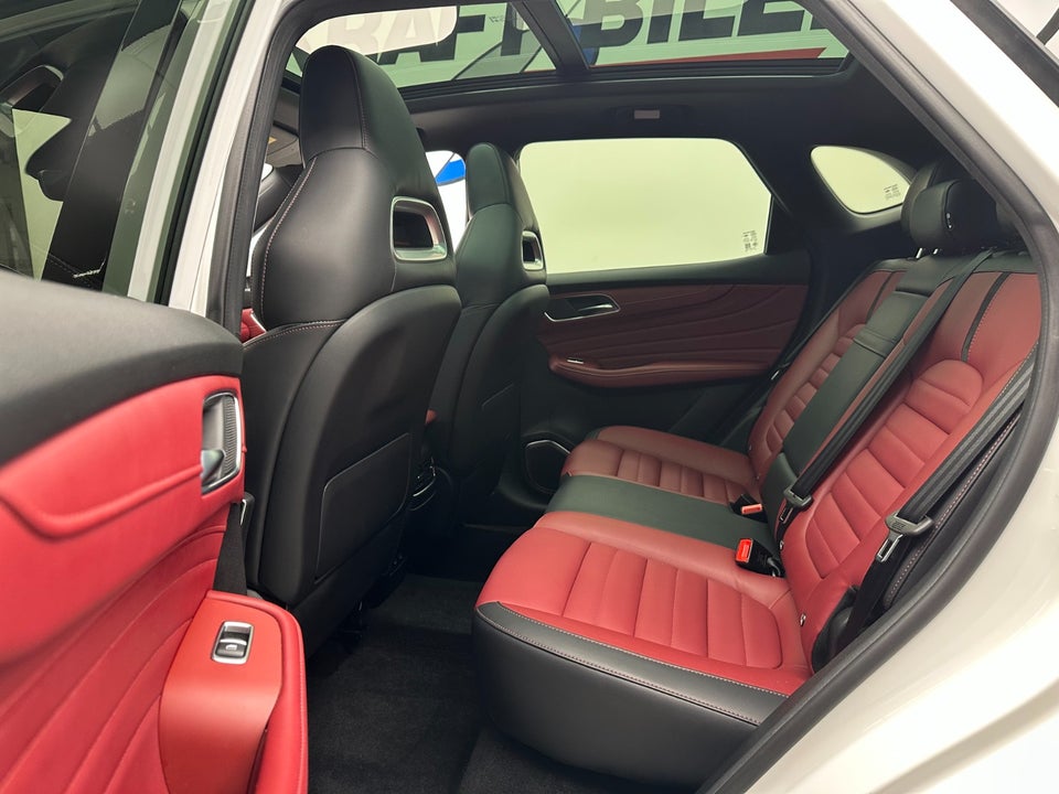 MG EHS 1,5 PHEV Luxury 5d