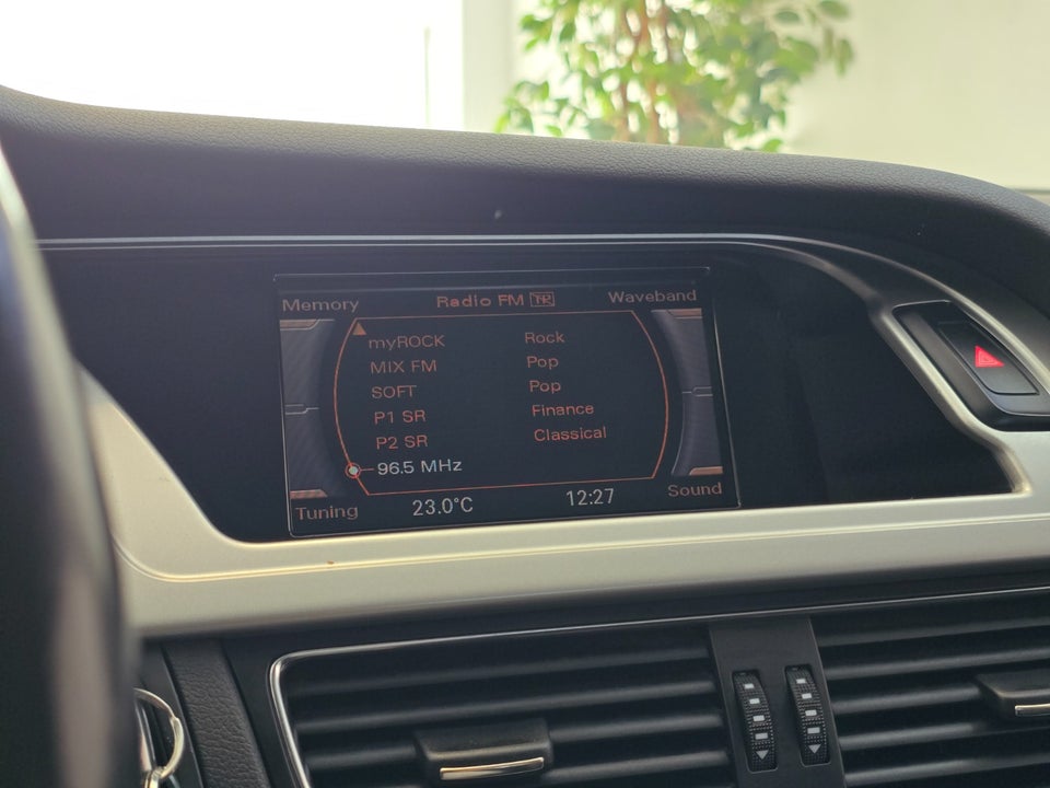 Audi A4 2,0 TDi 143 4d