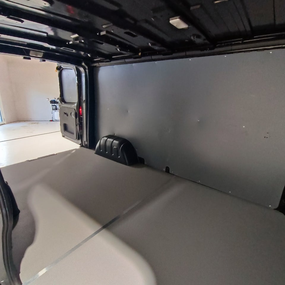 Renault Trafic T29 2,0 dCi 120 L2H1