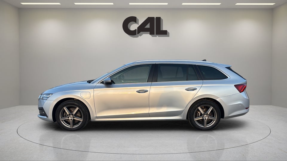 Skoda Octavia 1,4 TSi iV Plus Combi DSG 5d