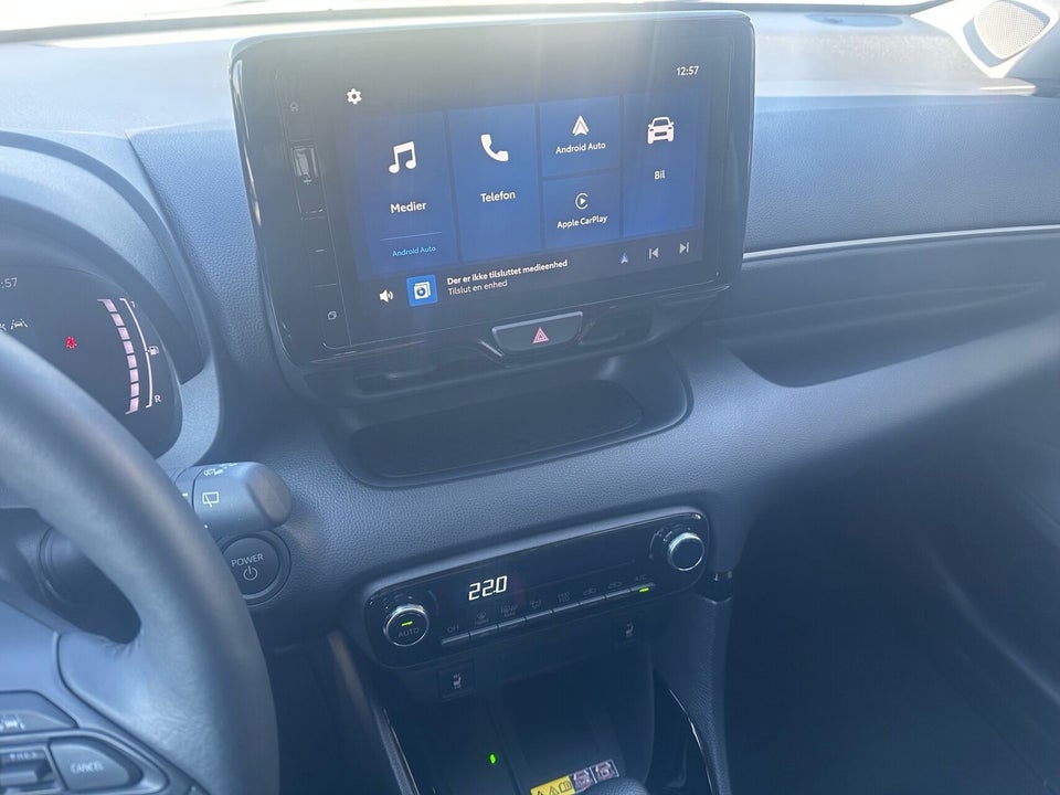 Toyota Yaris 1,5 Hybrid Style Technology e-CVT 5d