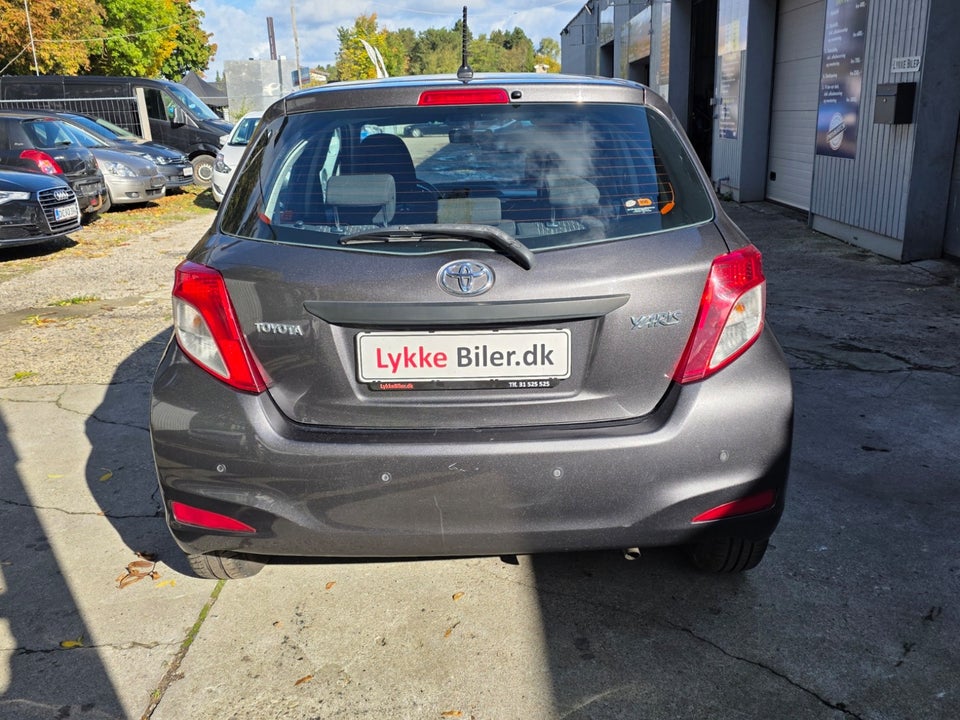 Toyota Yaris 1,0 VVT-i T2 5d