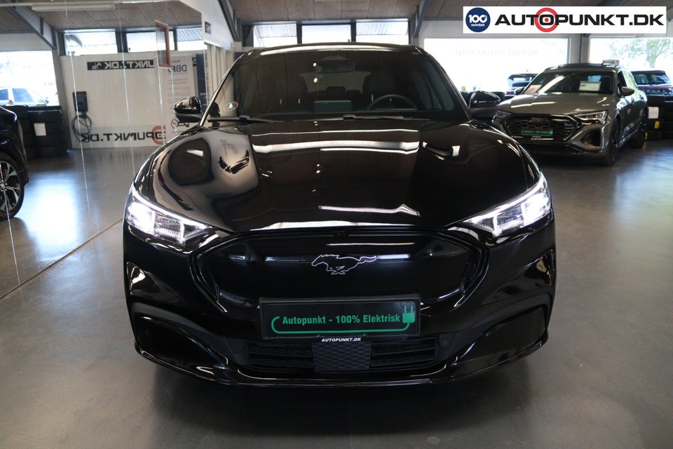 Ford Mustang Mach-E 70 Premium Standard Range AWD 5d