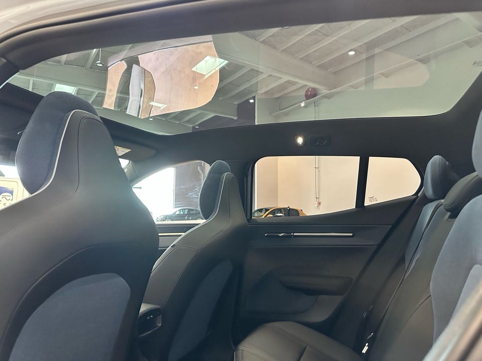 Volvo EX30 Extended Range Ultra 5d