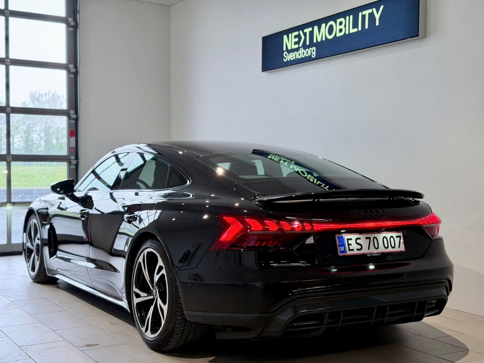 Audi e-tron GT quattro 4d