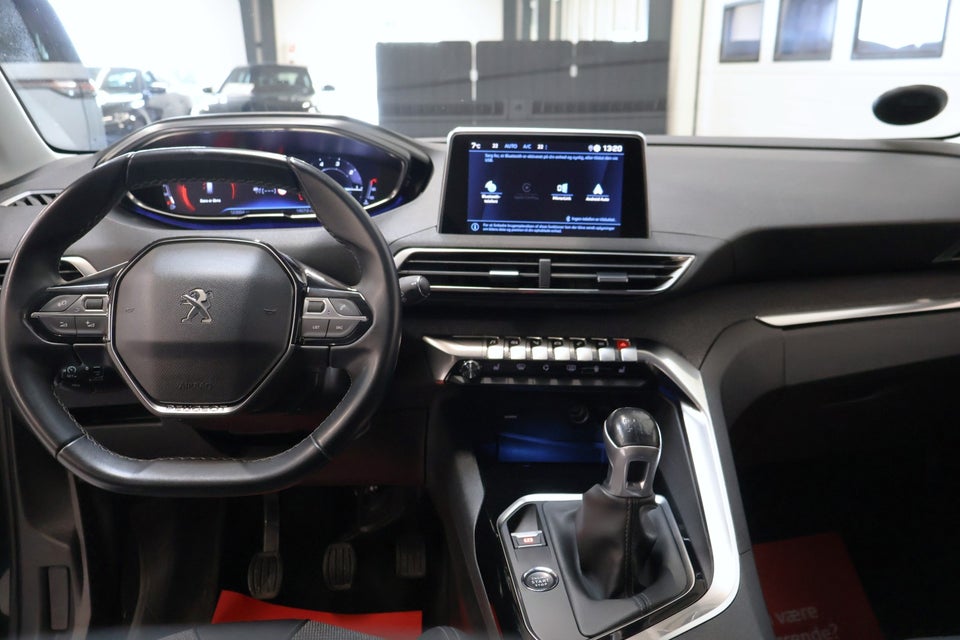 Peugeot 5008 1,5 BlueHDi 130 Allure 7prs 5d