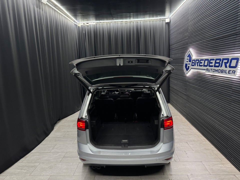 VW Touran 2,0 TDi 150 Highline DSG 7prs 5d