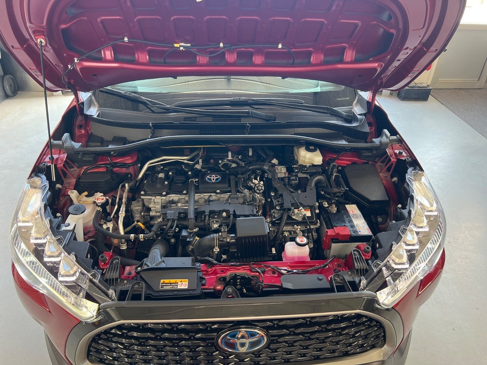 Toyota Corolla Cross 1,8 Hybrid Style Comfort CVT 5d