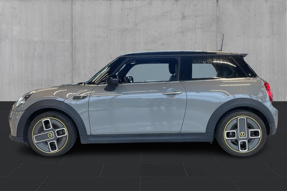 MINI Cooper SE Classic Trim 3d