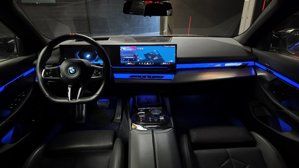 BMW i5 M60 M-Sport xDrive 4d