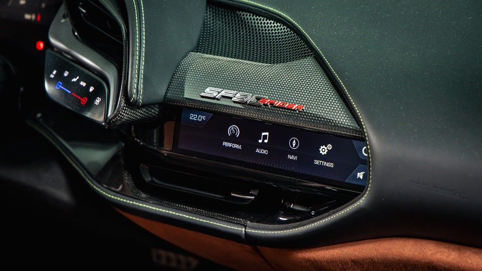 Ferrari SF90 Spider 4,0 DCT 2d