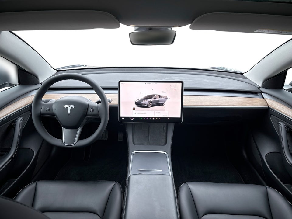 Tesla Model 3 RWD 4d