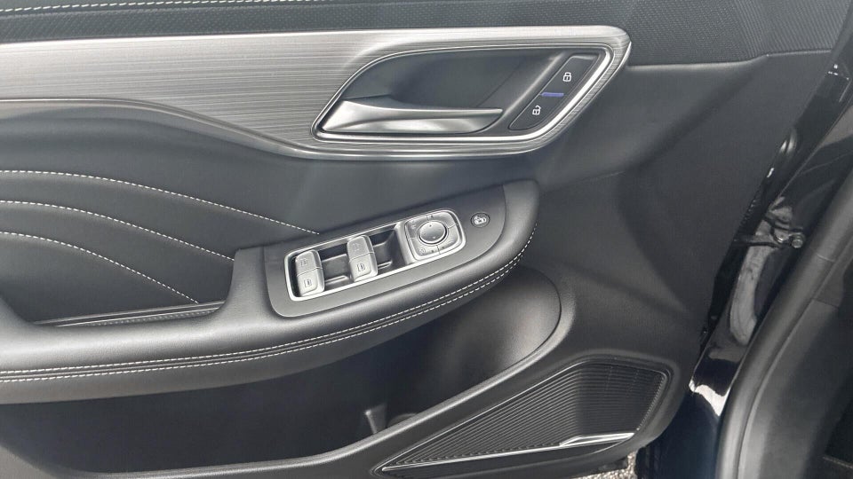 MG Marvel R Luxury 5d