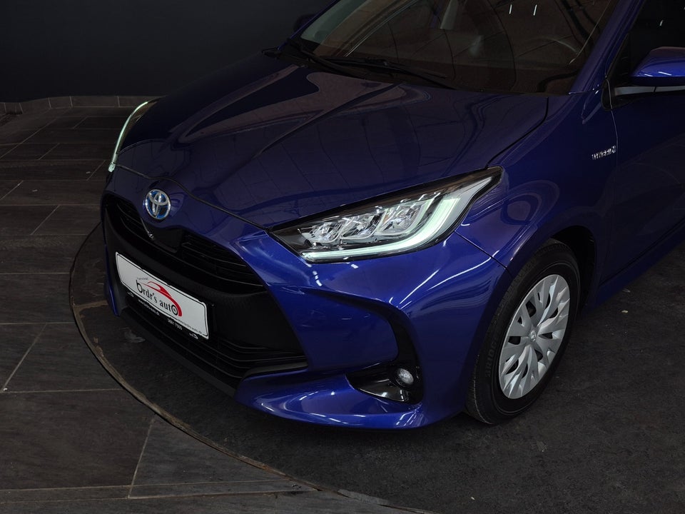 Toyota Yaris 1,5 Hybrid H3 e-CVT 5d