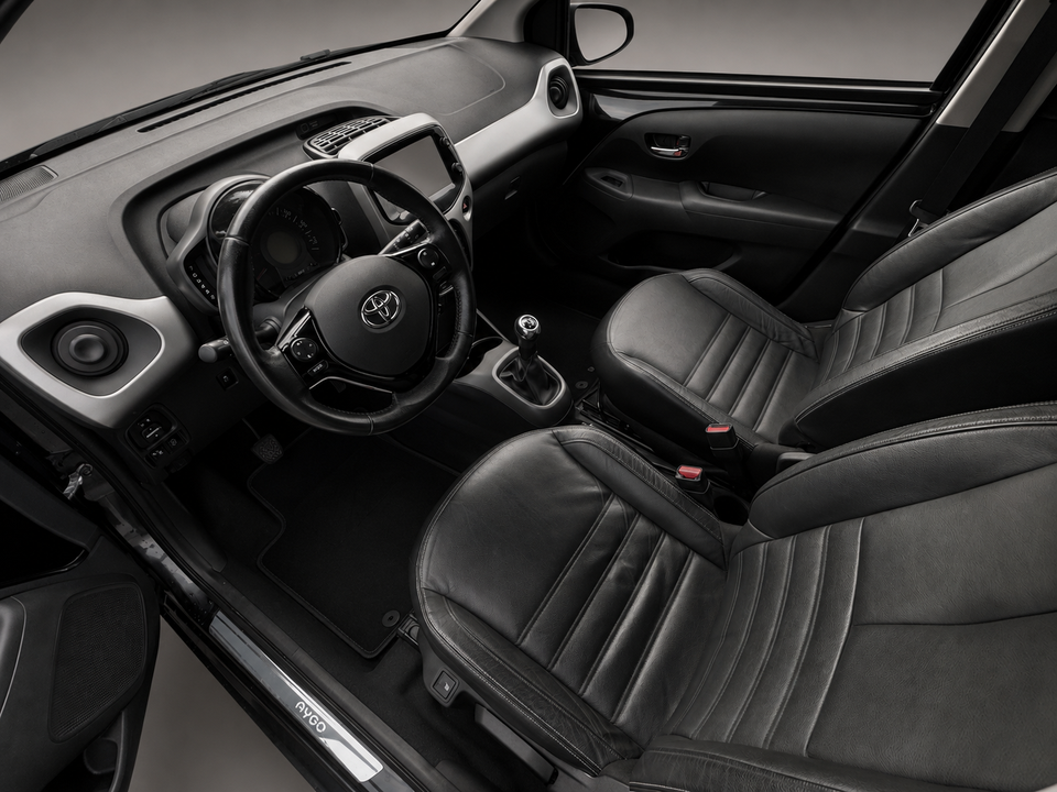 Toyota Aygo 1,0 VVT-i x-black II 5d