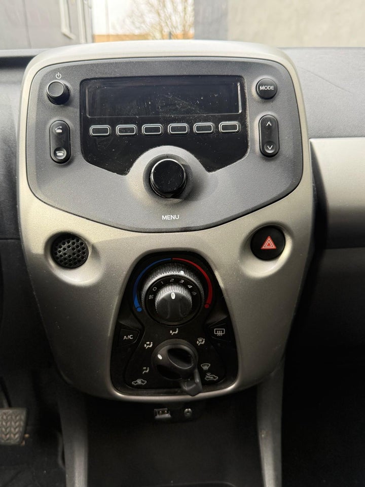 Peugeot 108 1,2 VTi 82 Active TOP! 5d