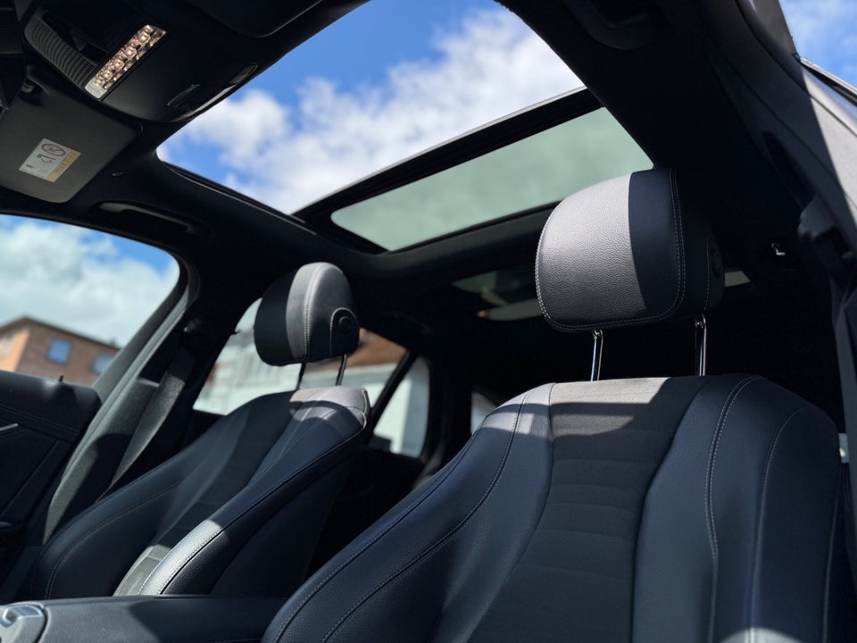 Mercedes E300 de 2,0 AMG Line Night Edition stc. aut. 5d