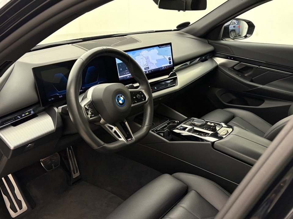 BMW i5 eDrive40 M-Sport 4d