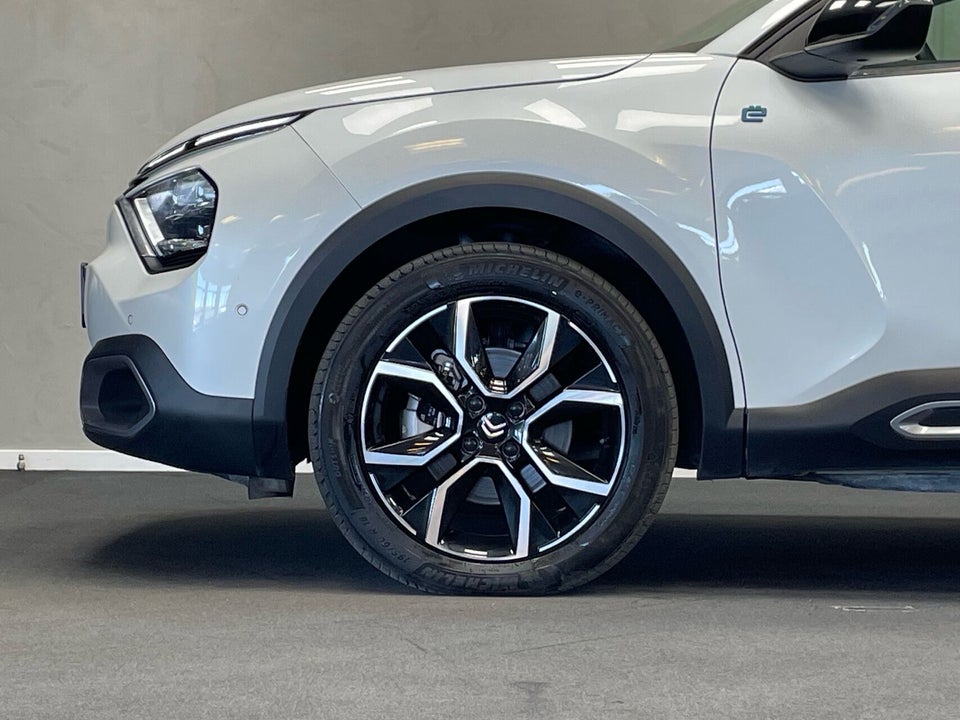 Citroën ë-C4 X 50 Shine 4d