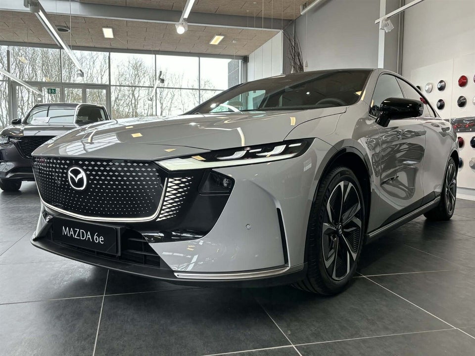 Mazda 6e Takumi 5d