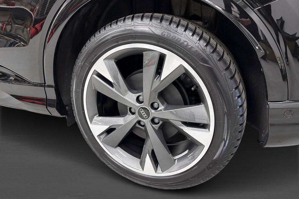 Audi Q4 e-tron 45 S-line Edition 5d